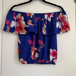 Sienna Sky Floral off the shoulder blouse size XS